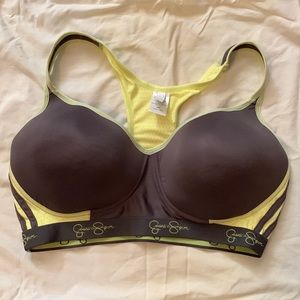 Women’s size 38D Jessica Simpson sports bra.